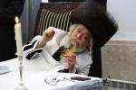 מראות חייו פון כ"ק אדמו"ר מקרעטשניף סיגעט זצ"ל 