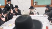 כ"ק אדמו"ר מקאשוי שליט"א ביים ציון הק' אין קר"י ערב יומא דהילולא קדישא‎ און מסיבת לחיים וסיום ששה סדרי משנה ביומדה"ל בהיכל ישיבה גדולה‎