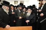 פולע גאלעריע: מסע הלויה פון כ"ק אדמו"ר מקרעטשניף סיגעט זצ"ל 