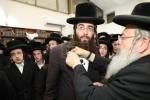 פולע גאלעריע: מסע הלויה פון כ"ק אדמו"ר מקרעטשניף סיגעט זצ"ל 