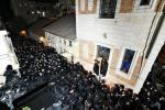 פולע גאלעריע: מסע הלויה פון כ"ק אדמו"ר מקרעטשניף סיגעט זצ"ל 