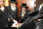 פולע גאלעריע: מסע הלויה פון כ"ק אדמו"ר מקרעטשניף סיגעט זצ"ל 
