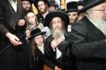 פולע גאלעריע: מסע הלויה פון כ"ק אדמו"ר מקרעטשניף סיגעט זצ"ל 