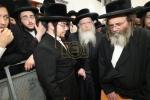 פולע גאלעריע: מסע הלויה פון כ"ק אדמו"ר מקרעטשניף סיגעט זצ"ל 
