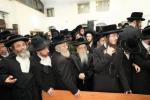 פולע גאלעריע: מסע הלויה פון כ"ק אדמו"ר מקרעטשניף סיגעט זצ"ל 