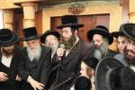 פולע גאלעריע: מסע הלויה פון כ"ק אדמו"ר מקרעטשניף סיגעט זצ"ל 