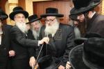 פולע גאלעריע: מסע הלויה פון כ"ק אדמו"ר מקרעטשניף סיגעט זצ"ל 