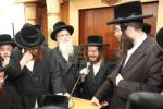 פולע גאלעריע: מסע הלויה פון כ"ק אדמו"ר מקרעטשניף סיגעט זצ"ל 