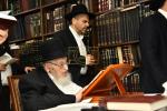 ראש הישיבה הגרמ"צ בערגמאן שליט"א ביי תפילת יום כיפור קטן ער"ח אלול (מוקדם)