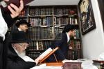 ראש הישיבה הגרמ"צ בערגמאן שליט"א ביי תפילת יום כיפור קטן ער"ח אלול (מוקדם)