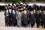 כ"ק אדמו"ר מסאטמאר שליט"א באזוכט אין מחנה רב טוב - מרת קויפמאן קעמפ און אין מחנה סאטמאר בארא פארק