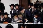 כ"ק אדמו"ר מסאטמאר שליט"א באזוכט אין מחנה רב טוב - מרת קויפמאן קעמפ און אין מחנה סאטמאר בארא פארק