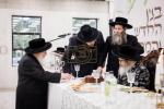 כ"ק אדמו"ר מסאטמאר שליט"א באזוכט אין מחנה רב טוב - מרת קויפמאן קעמפ און אין מחנה סאטמאר בארא פארק