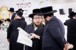 כ"ק אדמו"ר מסאטמאר שליט"א באזוכט אין מחנה רב טוב - מרת קויפמאן קעמפ און אין מחנה סאטמאר בארא פארק
