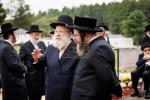 כ"ק אדמו"ר מסאטמאר שליט"א באזוכט אין מחנה רב טוב - מרת קויפמאן קעמפ און אין מחנה סאטמאר בארא פארק