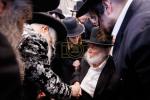 כ"ק אדמו"ר מסאטמאר שליט"א באזוכט אין מחנה רב טוב - מרת קויפמאן קעמפ און אין מחנה סאטמאר בארא פארק