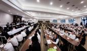 כ"ק אדמו"ר מסאטמאר שליט"א באזוכט אין מחנה רב טוב - מרת קויפמאן קעמפ און אין מחנה סאטמאר בארא פארק