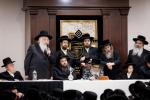 כ"ק אדמו"ר מסאטמאר שליט"א באזוכט אין מחנה רב טוב - מרת קויפמאן קעמפ און אין מחנה סאטמאר בארא פארק
