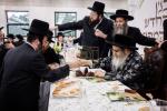 כ"ק אדמו"ר מסאטמאר שליט"א באזוכט אין מחנה רב טוב - מרת קויפמאן קעמפ און אין מחנה סאטמאר בארא פארק