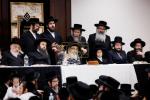כ"ק אדמו"ר מסאטמאר שליט"א באזוכט אין מחנה רב טוב - מרת קויפמאן קעמפ און אין מחנה סאטמאר בארא פארק