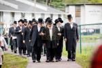 כ"ק אדמו"ר מסאטמאר שליט"א באזוכט אין מחנה רב טוב - מרת קויפמאן קעמפ און אין מחנה סאטמאר בארא פארק
