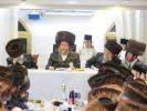 הגה"צ אב"ד וויזניץ אלעד שליט"א ביים פראווענען א שבת פאר חסידי וויזניץ אין אלעד