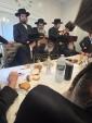 כ"ק אדמו"ר מסאטמאר שליט"א באזוכט אין קאנטרי האללאו נעבן קרית יואל 