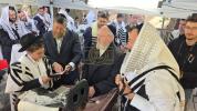 פרישע בילדער פון די ניקלשבורג ביהמ"ד 