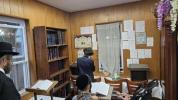 פרישע בילדער פון די ניקלשבורג ביהמ"ד 