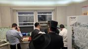 פרישע בילדער פון די ניקלשבורג ביהמ"ד 