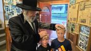 פרישע בילדער פון די ניקלשבורג ביהמ"ד 