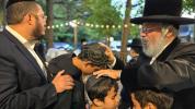 פרישע בילדער פון די ניקלשבורג ביהמ"ד 