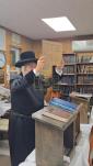 פרישע בילדער פון די ניקלשבורג ביהמ"ד 