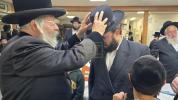 פרישע בילדער פון די ניקלשבורג ביהמ"ד 