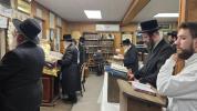 פרישע בילדער פון די ניקלשבורג ביהמ"ד 