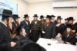 מעמד מסיבת לחיים בבית הרה"ק רבי יעקב מאיר שעכטער שליט"א לרגל הוצאה לאור הספר החדש "דורשי יחודך" יסודי היהדות ח"ב.
