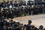 שמחת החתונה בחצר הקודש פאפא חלק ב'