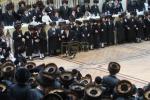 שמחת החתונה בחצר הקודש פאפא חלק ב'