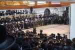 שמחת החתונה בחצר הקודש פאפא חלק ב'
