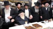 Main image for מעמד סיום פון ארויסגעבן ספר הרמב"ם עוז והדר ביי כ"ק גאב"ד ירושלים שליט"א 