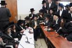 פולע גאלעריע: ניחום אבלים בחצר הקודש קרעטשניף סיגעט 