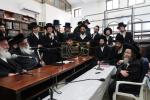 פולע גאלעריע: ניחום אבלים בחצר הקודש קרעטשניף סיגעט 