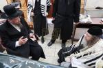 פולע גאלעריע: ניחום אבלים בחצר הקודש קרעטשניף סיגעט 