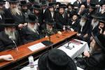 פולע גאלעריע: ניחום אבלים בחצר הקודש קרעטשניף סיגעט 