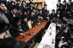 פולע גאלעריע: ניחום אבלים בחצר הקודש קרעטשניף סיגעט 