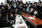 פולע גאלעריע: ניחום אבלים בחצר הקודש קרעטשניף סיגעט 