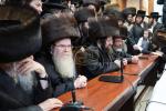 פולע גאלעריע: ניחום אבלים בחצר הקודש קרעטשניף סיגעט 
