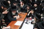 פולע גאלעריע: ניחום אבלים בחצר הקודש קרעטשניף סיגעט 