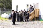 כ"ק מרן אדמו"ר מסאטמאר שליט"א באזוכט ביים שטח הבנוי' פון נייע תלמוד תורה געביידע "בנין יואל לאנדא" אין קרית יואל
