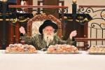 מעמד קבלת פנים בחצר הקודש וויזניץ נאכן צוריק קומען פון כ"ק אדמו"ר מוויזניץ שליט"א נאכן צוריק קומען פון שווייץ